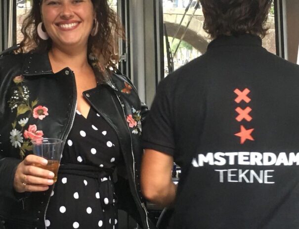 kaptan-ve-hostess-sizlere